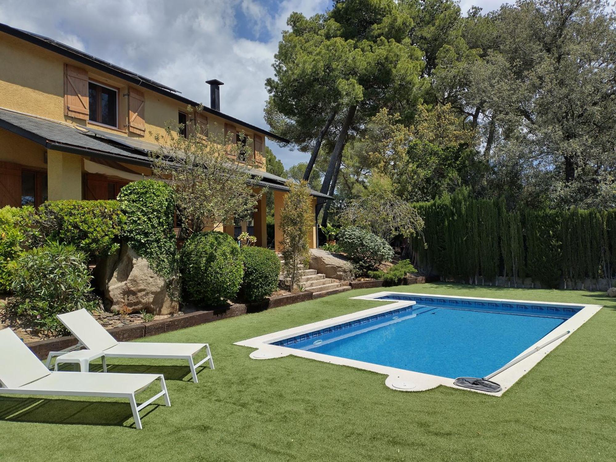 הוילה Sant Cebrià de Vallalta Casa Feliz מראה חיצוני תמונה