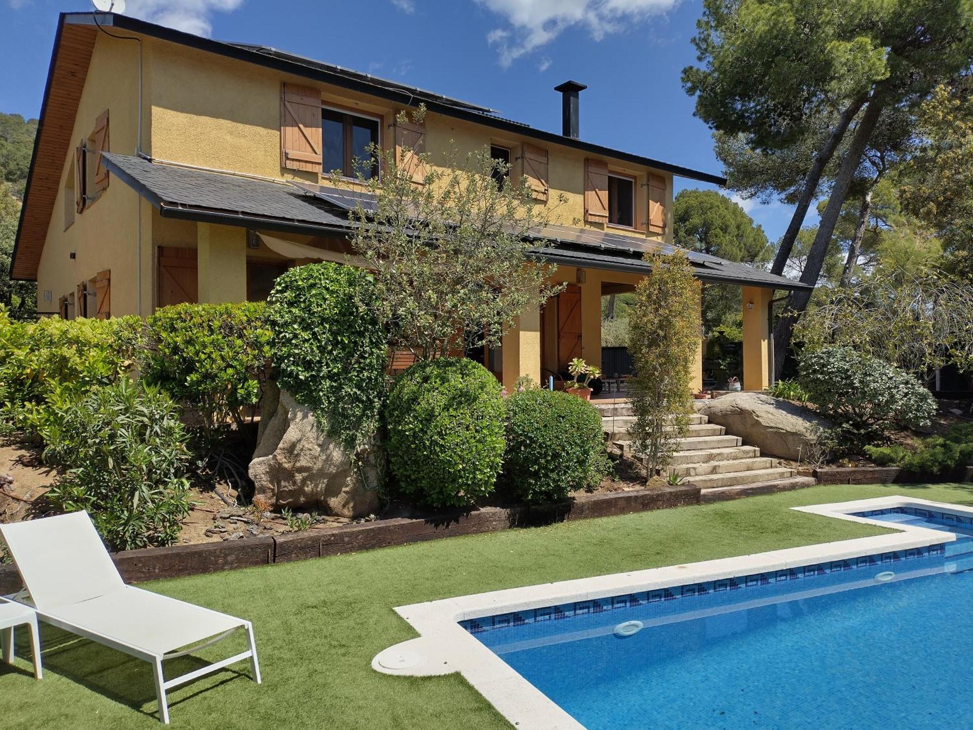 הוילה Sant Cebrià de Vallalta Casa Feliz מראה חיצוני תמונה
