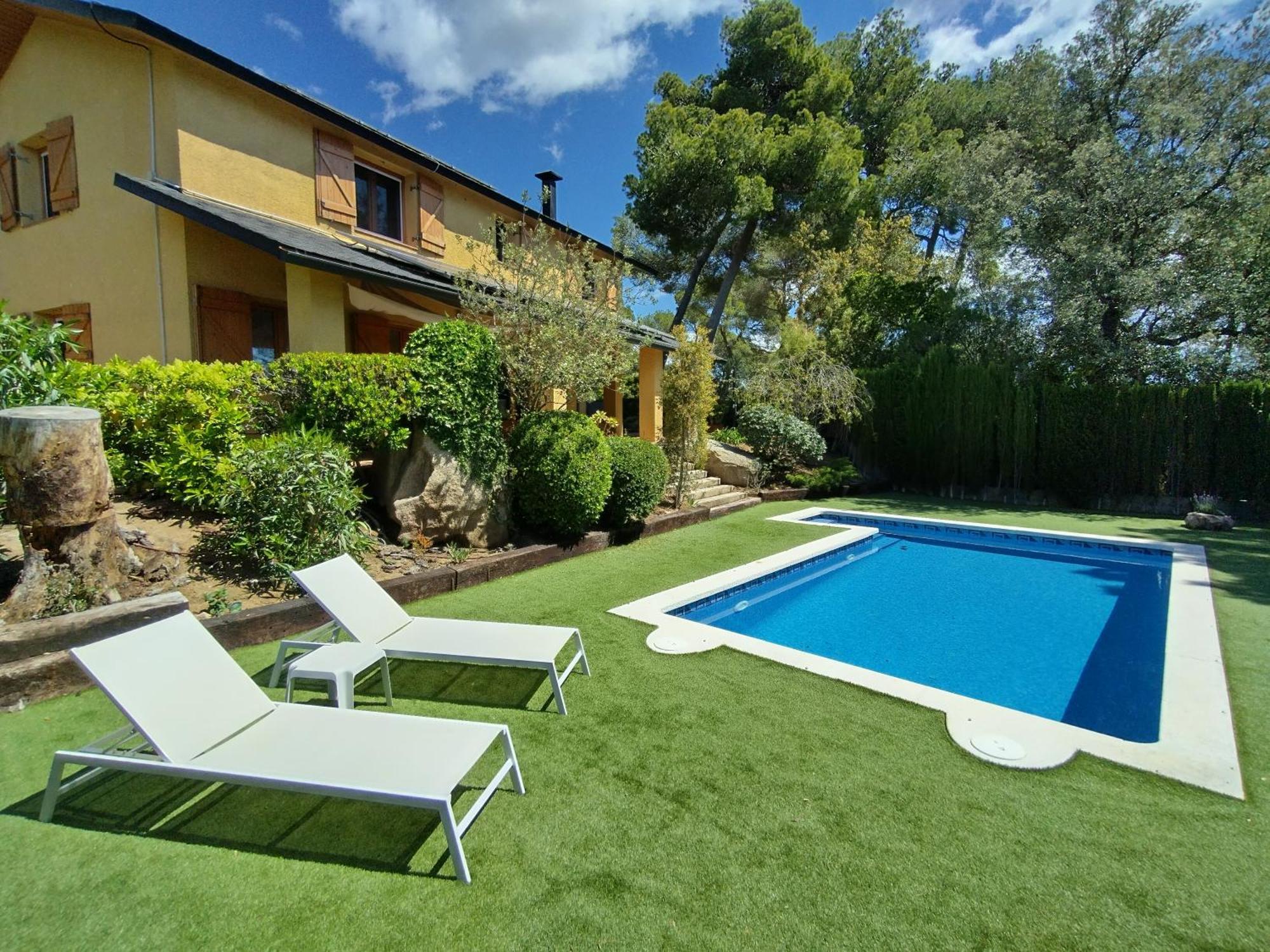 הוילה Sant Cebrià de Vallalta Casa Feliz מראה חיצוני תמונה