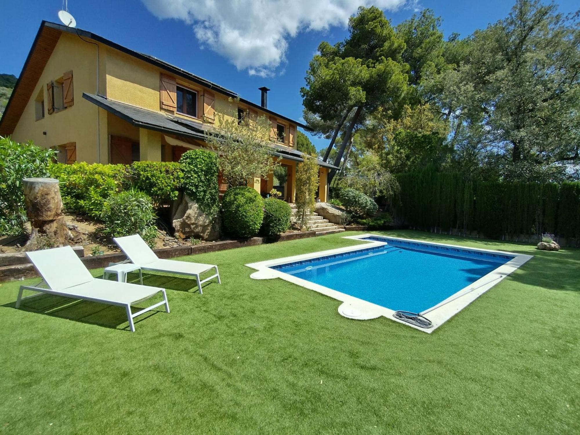 הוילה Sant Cebrià de Vallalta Casa Feliz מראה חיצוני תמונה