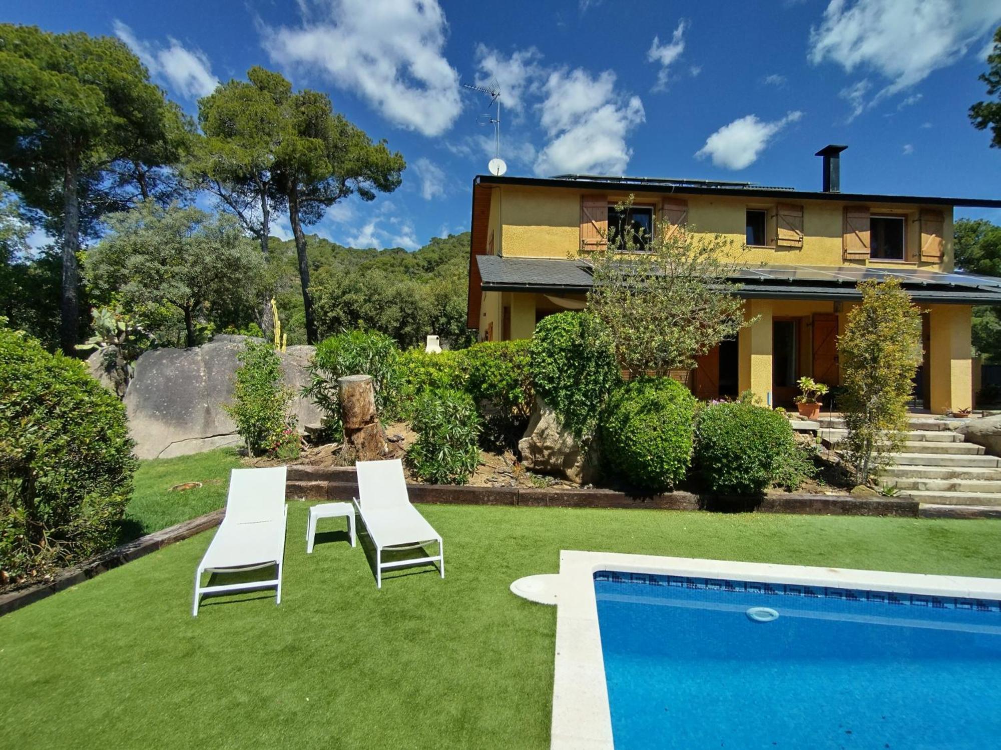 הוילה Sant Cebrià de Vallalta Casa Feliz מראה חיצוני תמונה