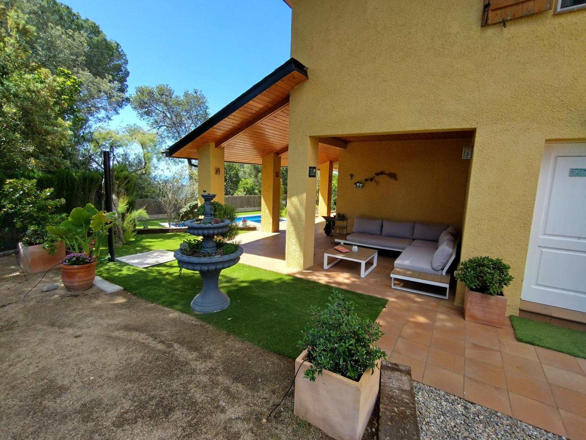 הוילה Sant Cebrià de Vallalta Casa Feliz מראה חיצוני תמונה